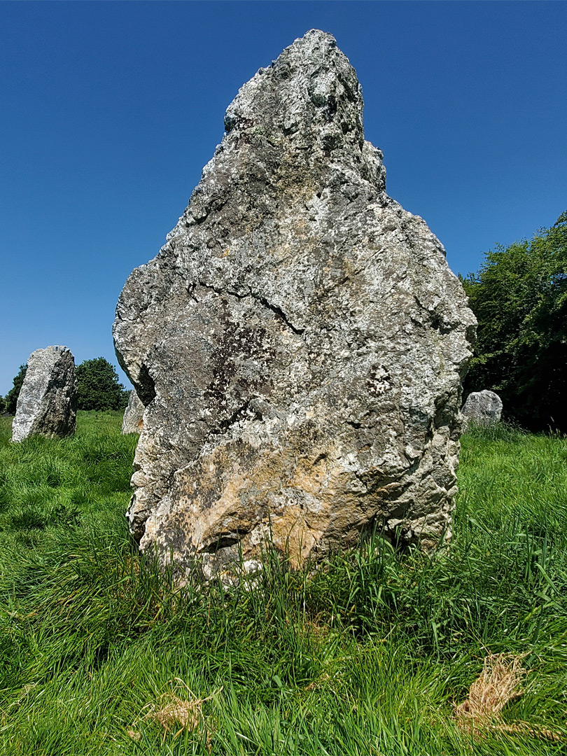 Arrow-shaped stone