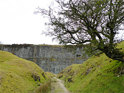 Path to the quarries