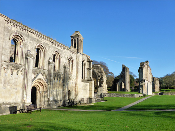 Lady chapel and the ruins of the abbey church