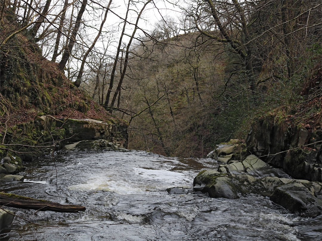 River upstream of Sgwd Einion Gam