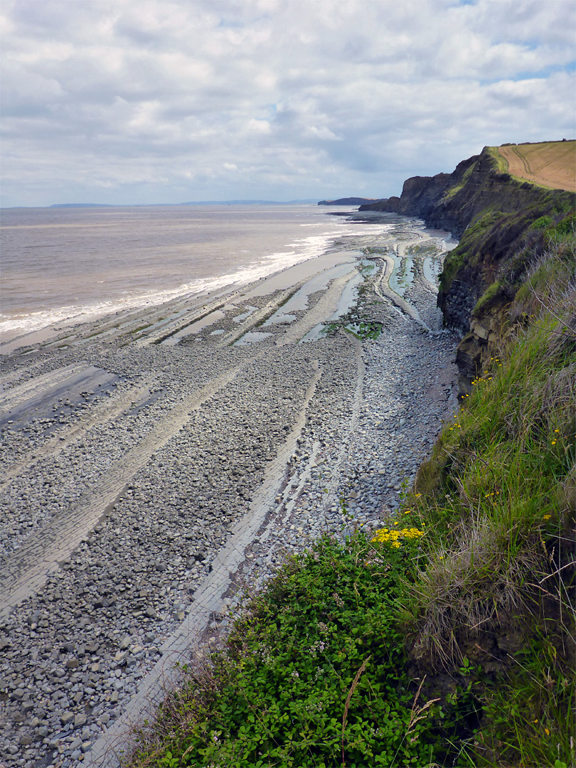 Cliffs east of Blue Ben