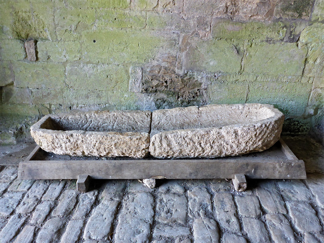 Stone coffin