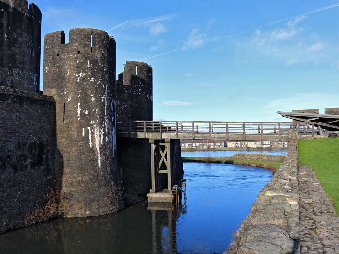 Bridge over the inner moat