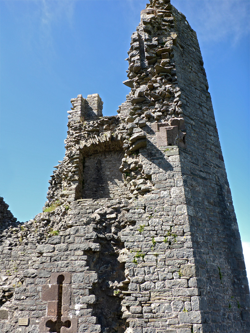 Gateway tower