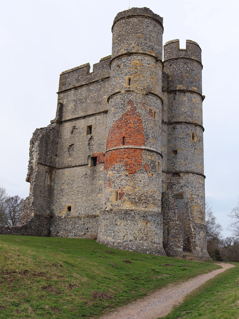 Path to the gatehouse