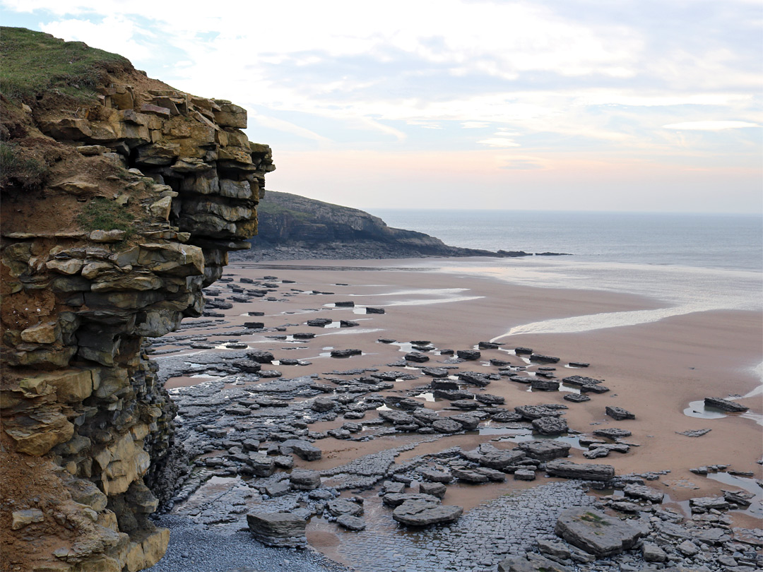 Edge of Dunraven Bay