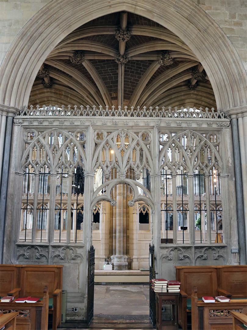 Choir screen