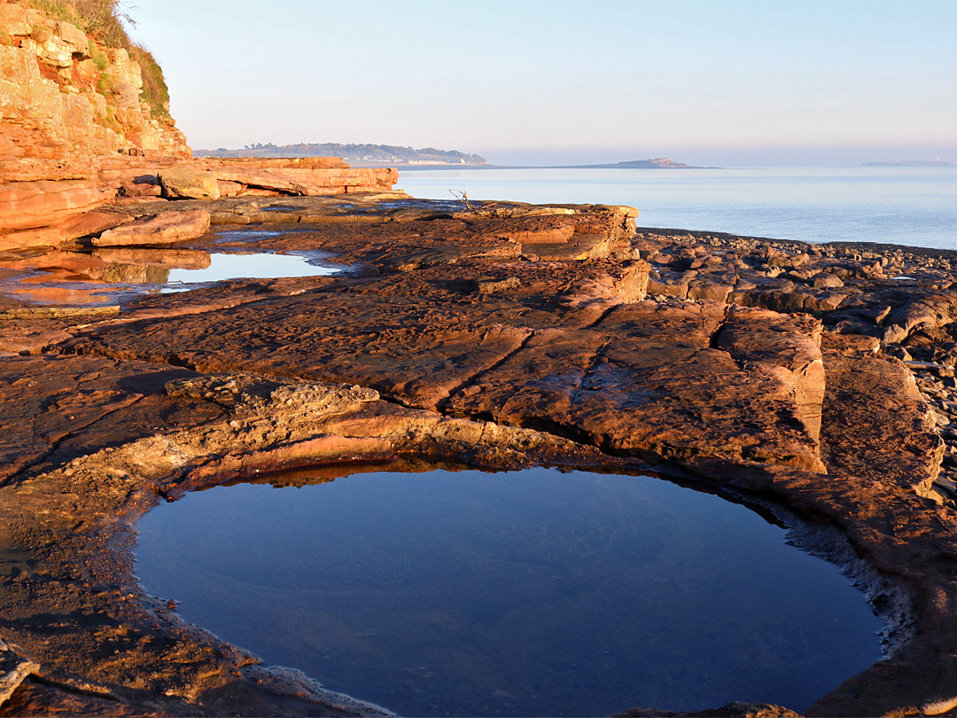 Circular pool