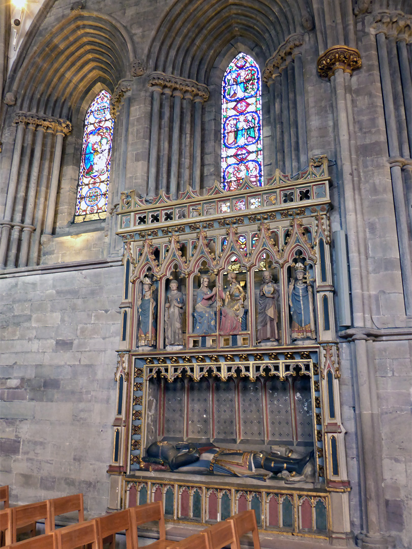 Canopied tomb