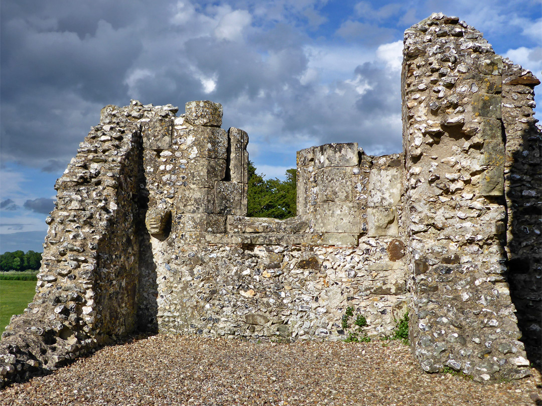 North aisle