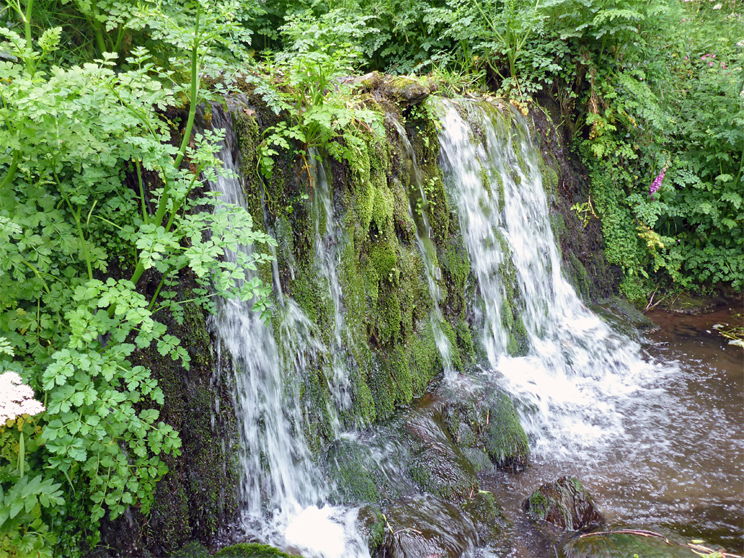 Weir near Lee Bay