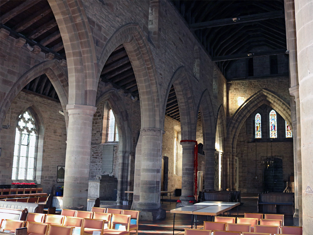 Columns in the nave