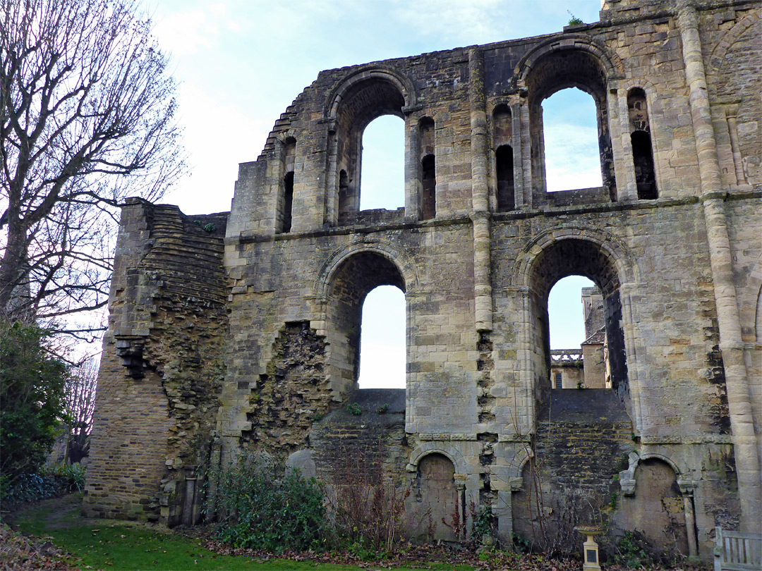 Wall of the south transept