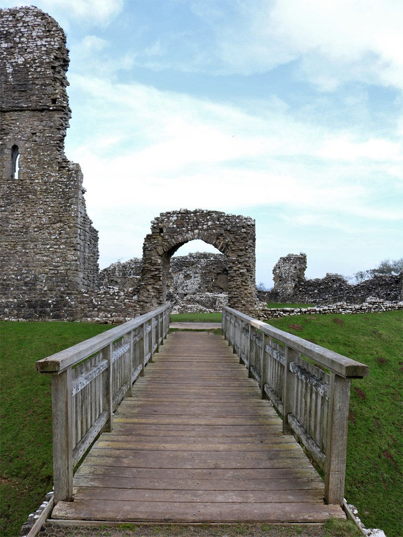 Bridge to the gatehouse