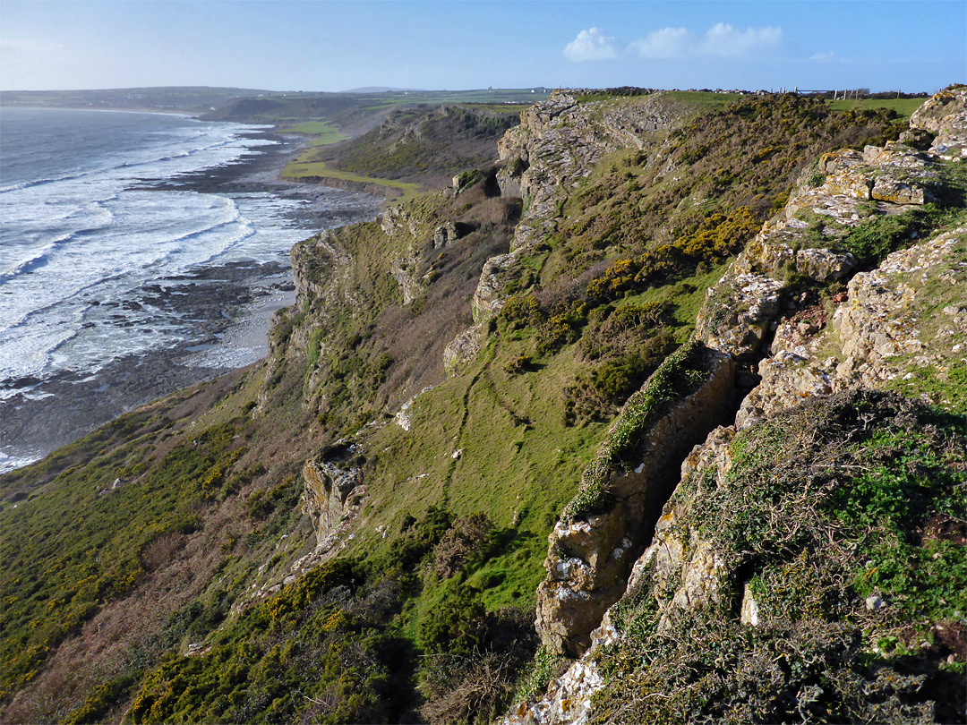 Cliffs to the west
