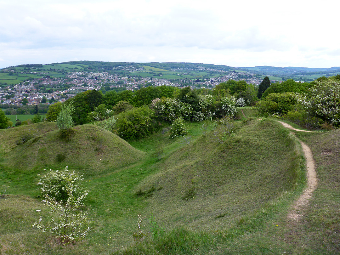 Mounds and hollows