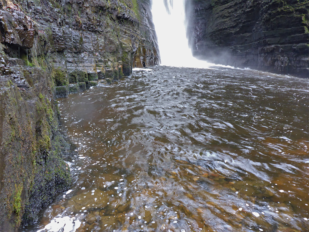 Pool beneath Sgwd Einion Gam