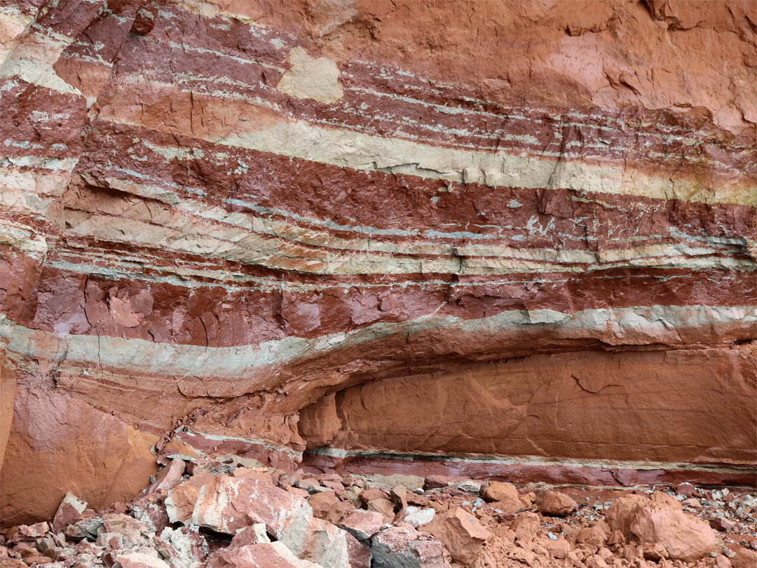 Green and purple strata