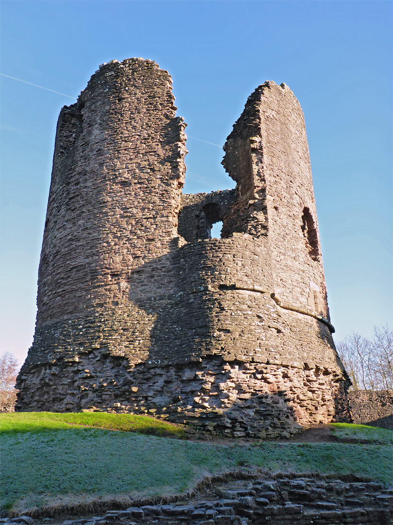Round keep, from the south