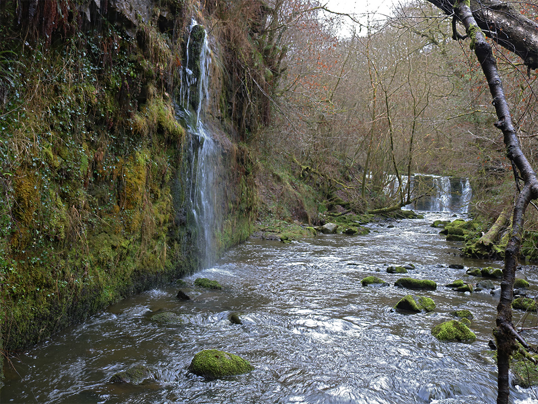 Cliff cascade