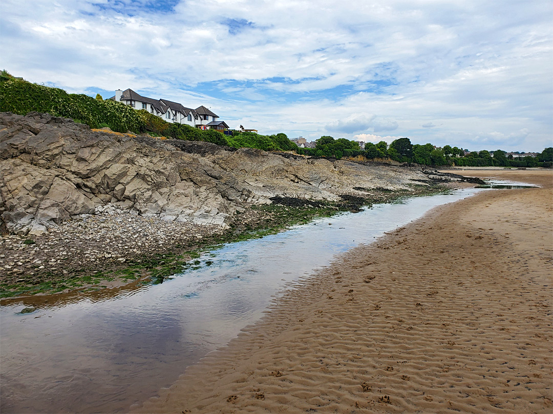 Long pool