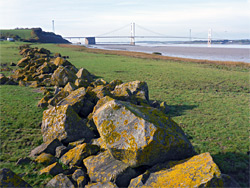 Boulder wall