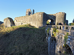 Entrance bridge