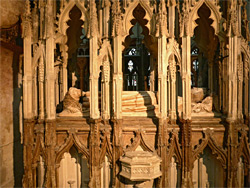 Edward II tomb