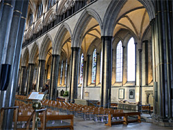 North aisle