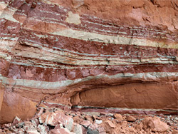 Green and purple strata