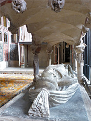 Cadaver effigy of Thomas Beckynton