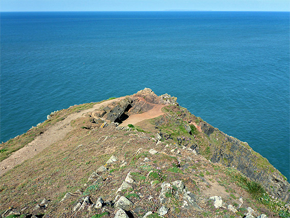 The view west from Baggy Point, towards Lundy