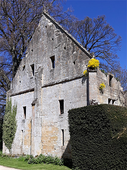 Tithe barn